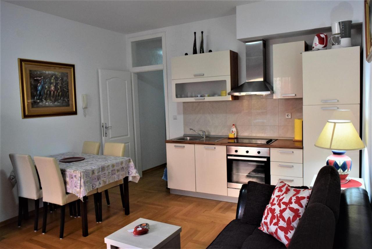 Apartments Mara 茨雷斯 外观 照片